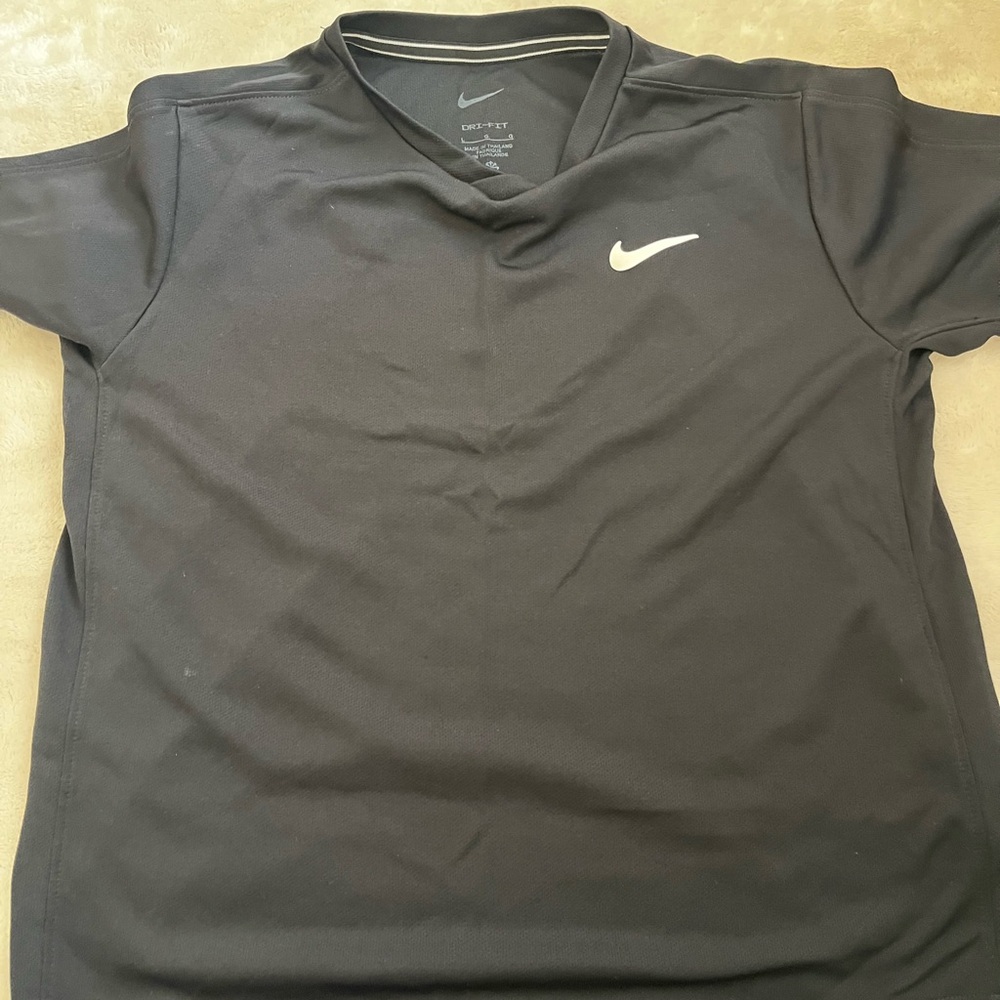 Bundle Nike T-Shirts in Black, Mint Green, and Slate Blue - Picture 5 of 10